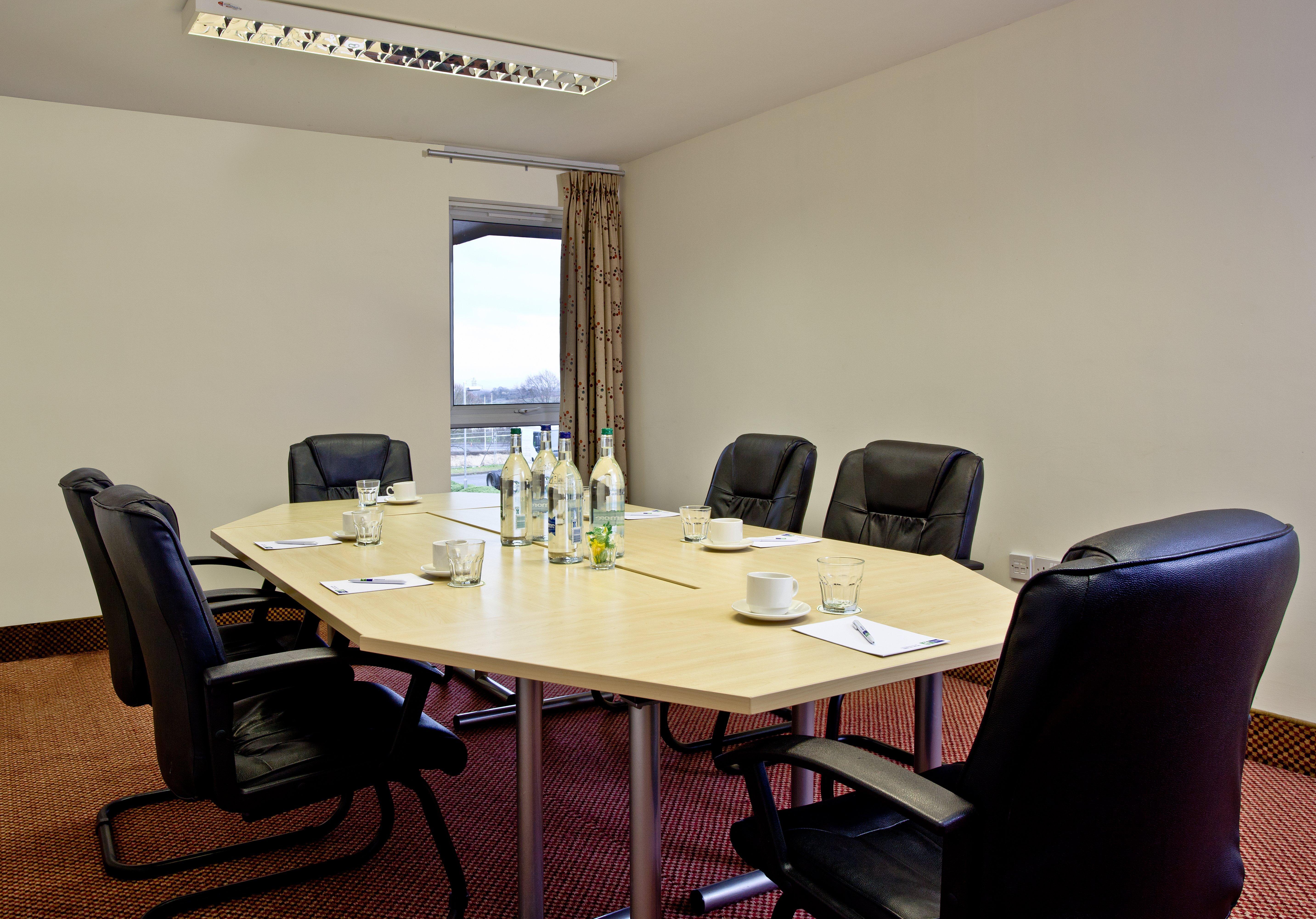 Holiday Inn Express Shrewsbury By Ihg Εξωτερικό φωτογραφία