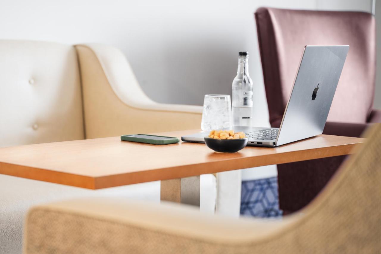 Holiday Inn Express Shrewsbury By Ihg Εξωτερικό φωτογραφία